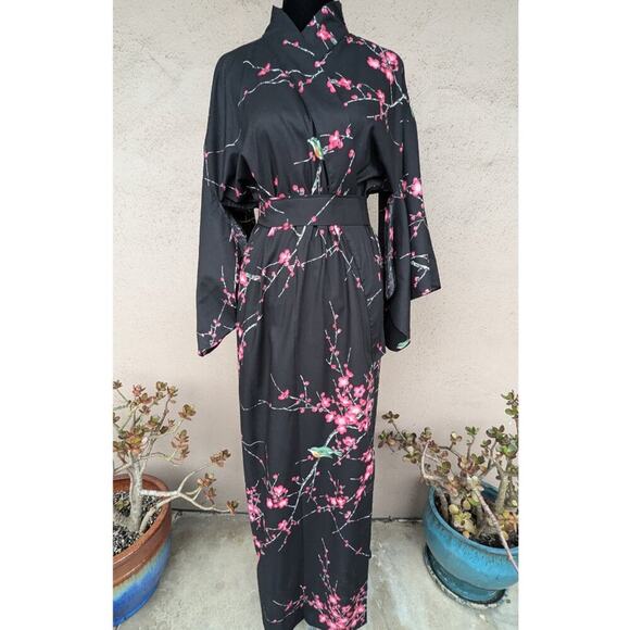 Other - 💜NWT Authentic Japanese cotton kimono by Sakurai Shoji